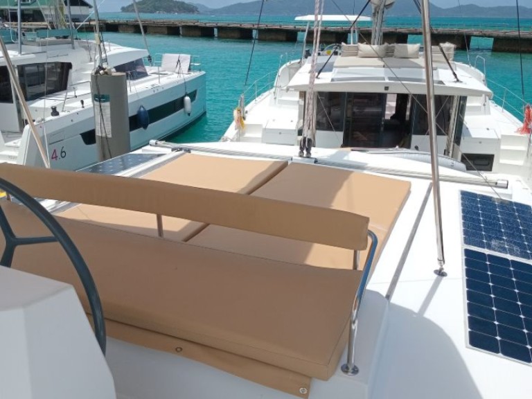 Boot mieten Praslin Island günstig Bali 4.5