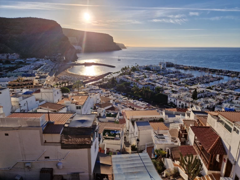 YachtCharter in Puerto de Mogán - Jeanneau Sun Odyssey 44i auf SamBoat