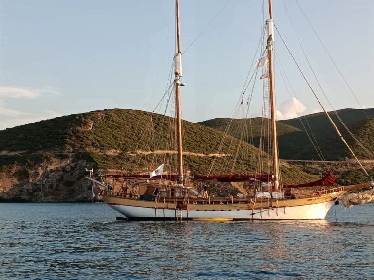 Segelboot mit oder ohne Skipper Caique mieten in Ajaccio