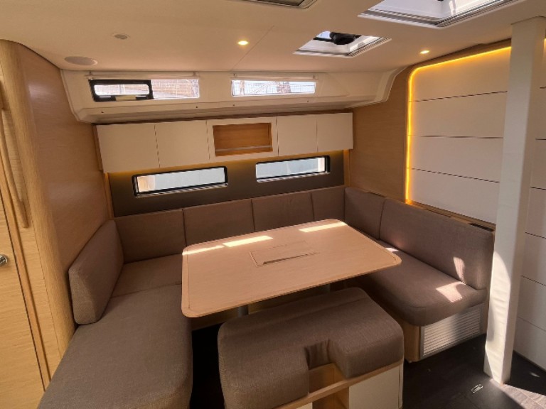 Ein Dufour Dufour 41 mieten in Bandol