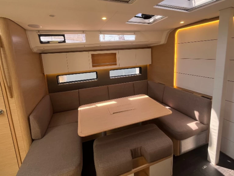 Ein Dufour Dufour 41 mieten in Bandol