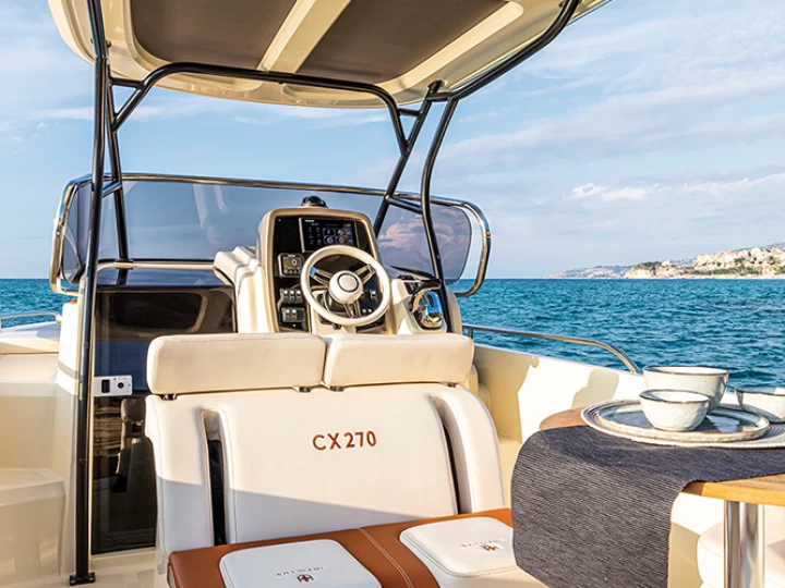 Boot mieten Marina de Palamós günstig Invictus 270 FX