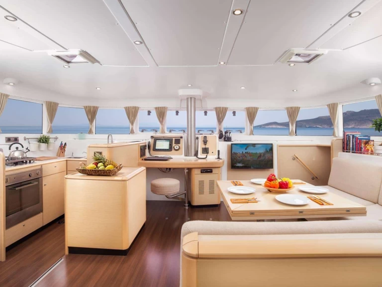 Ein Lagoon Lagoon 500 2010 mieten in Lavrion