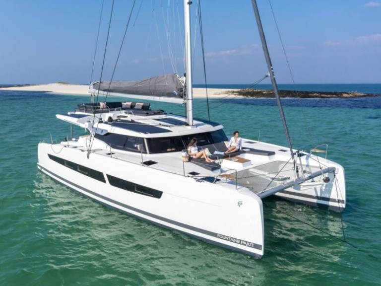Katamaran mit oder ohne Skipper Fountaine Pajot mieten in Adámas