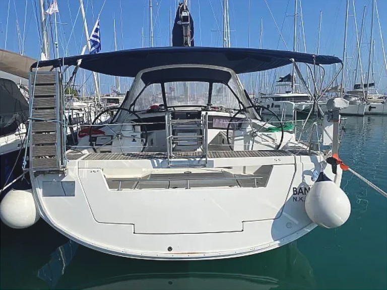 Bénéteau Oceanis 48 mieten Kalamata