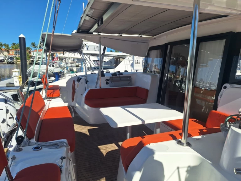 Excess Excess 11 mieten Burnt Store Marina