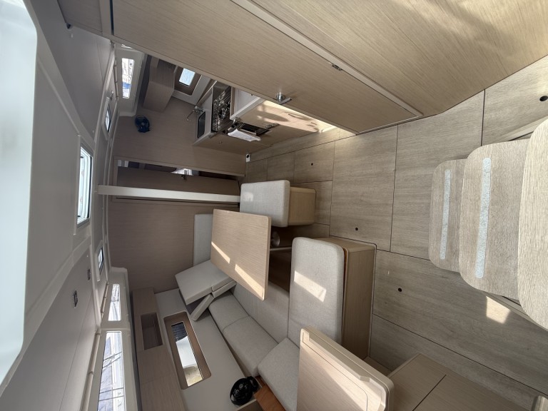 Segelboot mit oder ohne Skipper Bénéteau mieten in Ligia