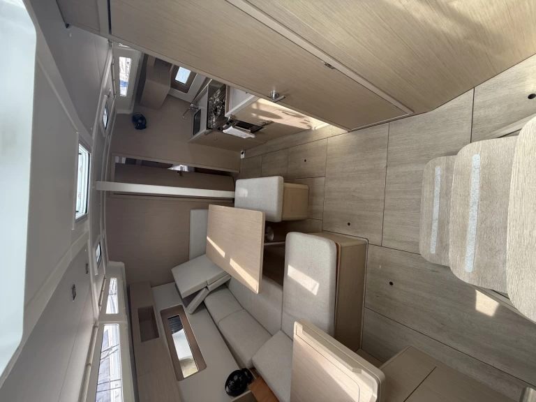 Segelboot mit oder ohne Skipper Bénéteau mieten in Ligia