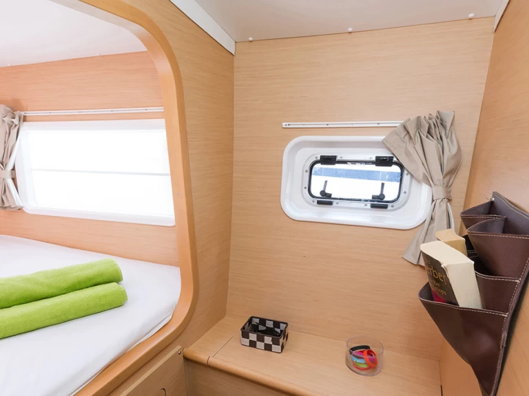 Katamaran mit oder ohne Skipper Lagoon mieten in Lavrion