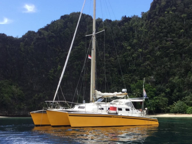 Ein Telstar 35 mieten in El Nido