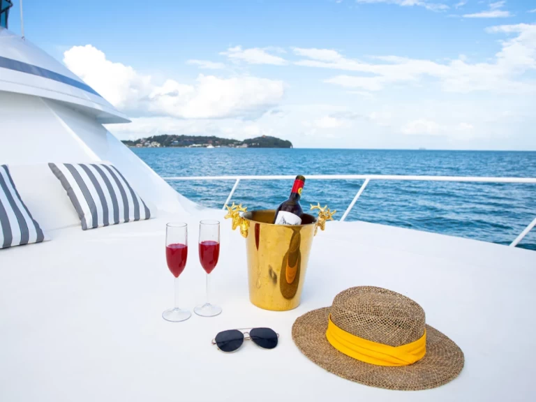 Yacht mieten in Phuket zum besten Preis