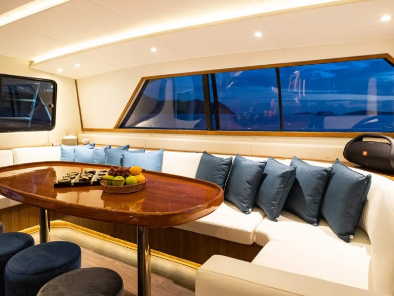 Ein Bertram Odyssey 1 mieten in Phuket