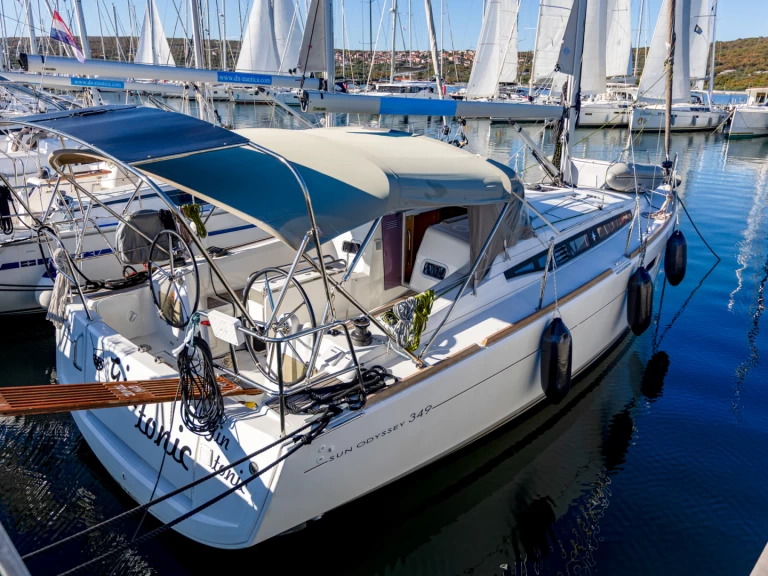 Boot mieten Punat günstig Sun Odyssey 349