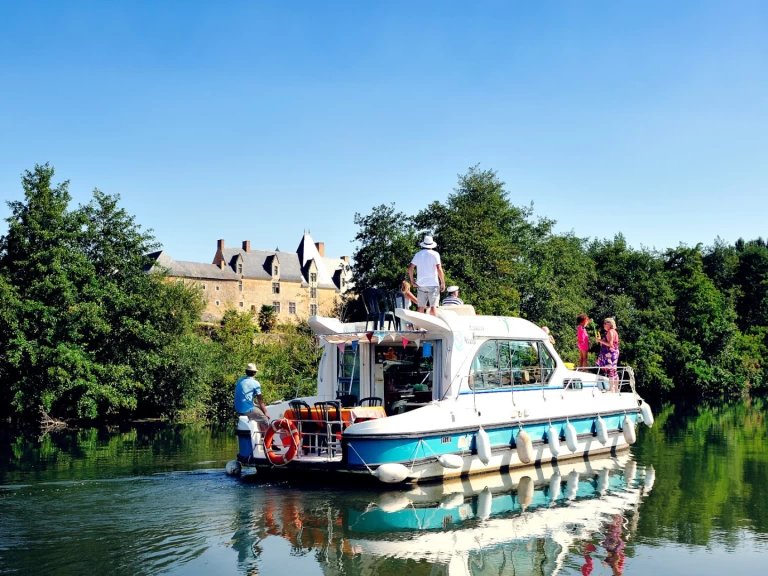 Nicols Yacht Confort Family 6-10 p. mieten Sablé-sur-Sarthe