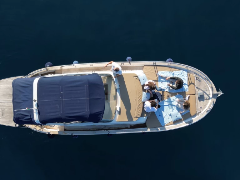 Motorboot mieten in Sorrent - Cantiere Mimi 9,5 cabin