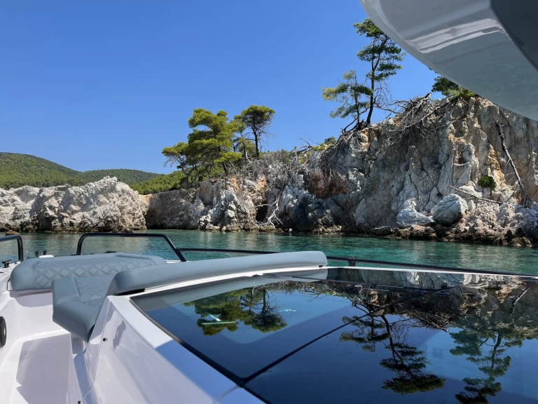 Bootsverleih Axopar Axopar 37 XC Cross Cabin Skiathos Samboat