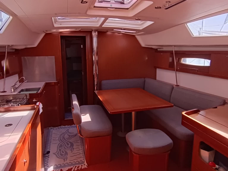 Segelboot mit oder ohne Skipper Bénéteau mieten in Bari