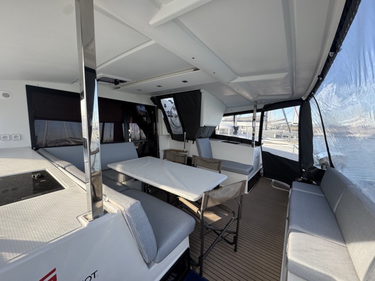 YachtCharter in La Rochelle - Fountaine Pajot Isla 40 auf SamBoat