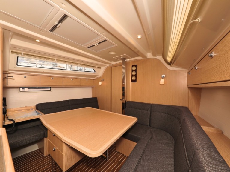 Bootsverleih Bavaria Cruiser 37 Pirovac Samboat