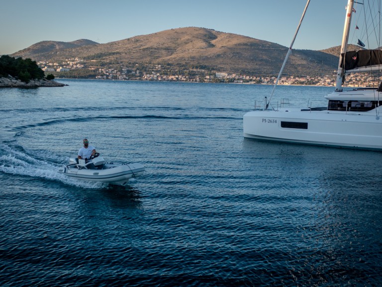 YachtCharter in Seget Donji - Lagoon Lagoon 43 auf SamBoat