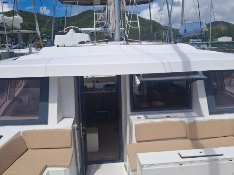 Ein Bali Bali 4.8 mieten in Praslin Island