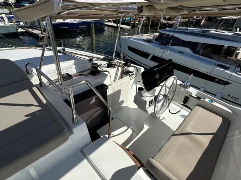 Ein Fountaine Pajot Fountaine Pajot FP 44 Maestro - 3 cab. mieten in Road Town