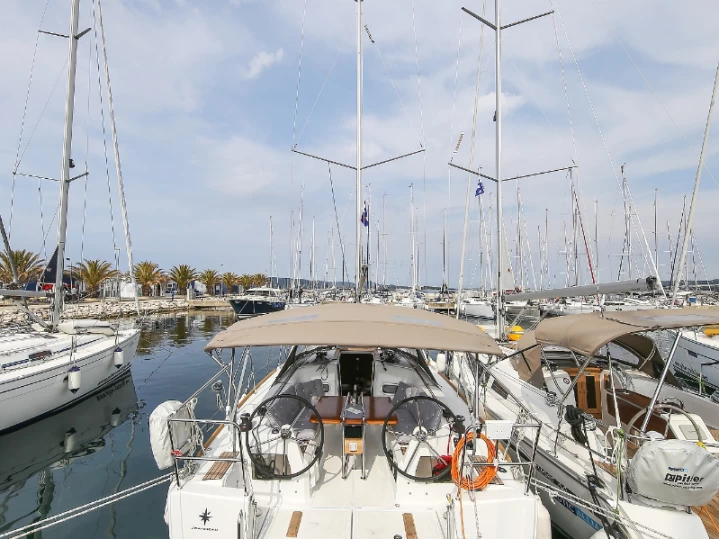 Segelboot mieten in Jezera - Jeanneau Sun Odyssey 349