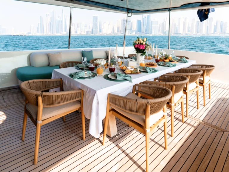 Ein Numarine 80ft mieten in Dubai Marina