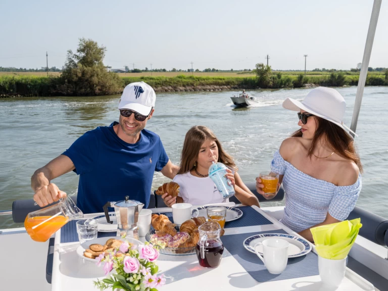 Vermietung Hausboot Delphia mit Führerschein