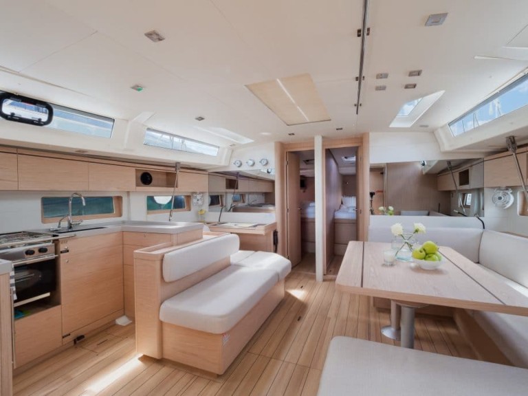 Segelboot mieten in Gouviá zum besten Preis