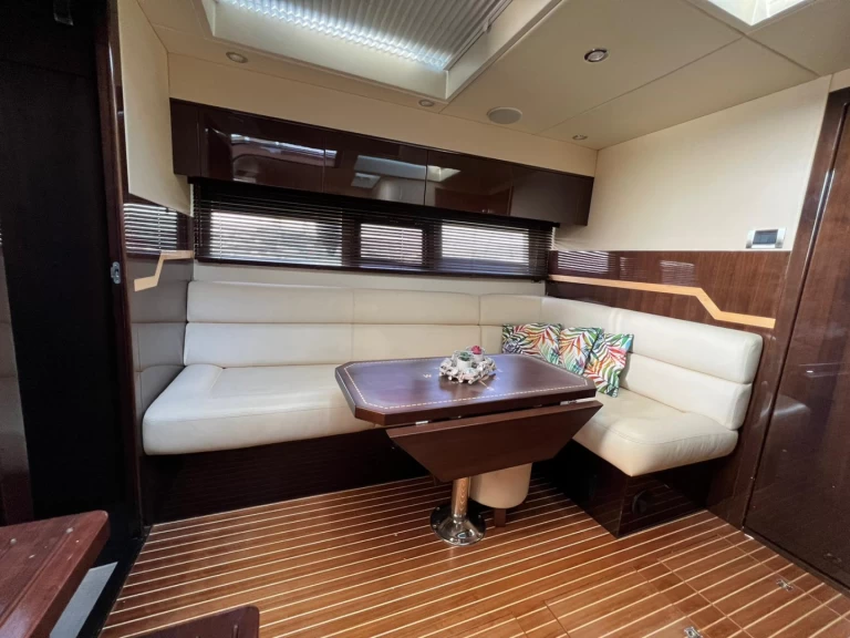 Bootsverleih Galeon Galeon 385 HTS Seget Donji Samboat