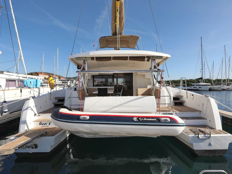 Katamaran mit oder ohne Skipper Bali mieten in Rogoznica