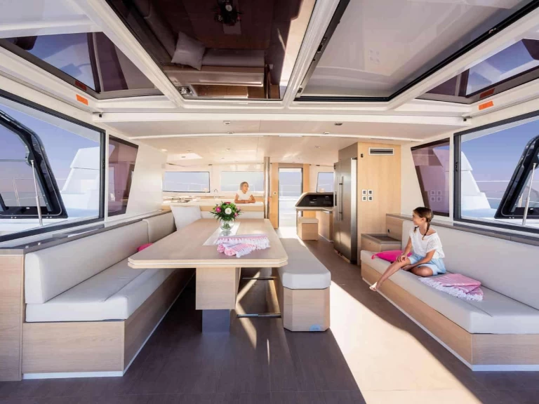 Vermietung Yacht Catana mit Führerschein