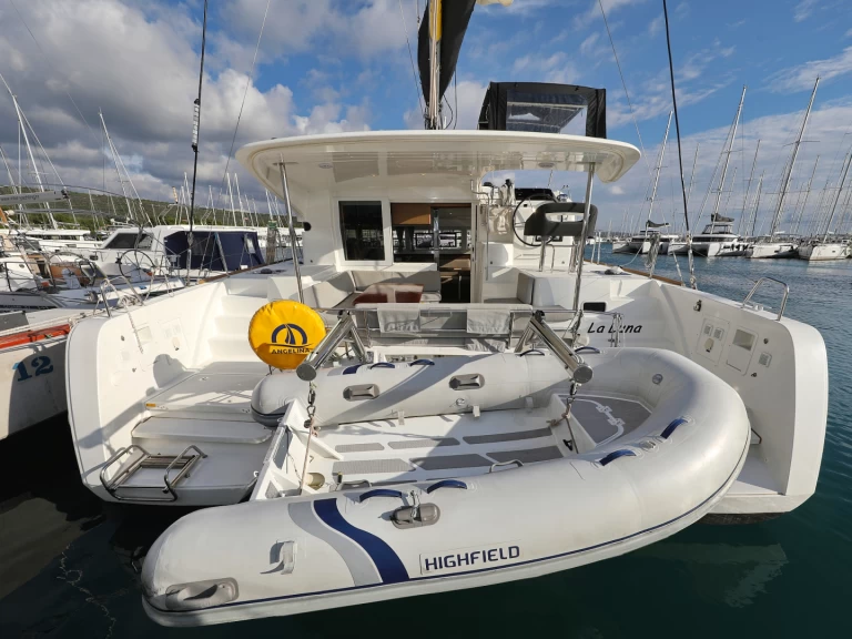 Katamaran mieten in Sveti Filip i Jakov zum besten Preis