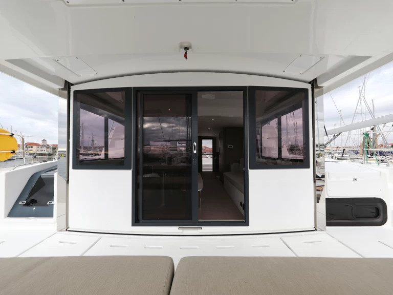 Katamaran mieten in Trogir zum besten Preis