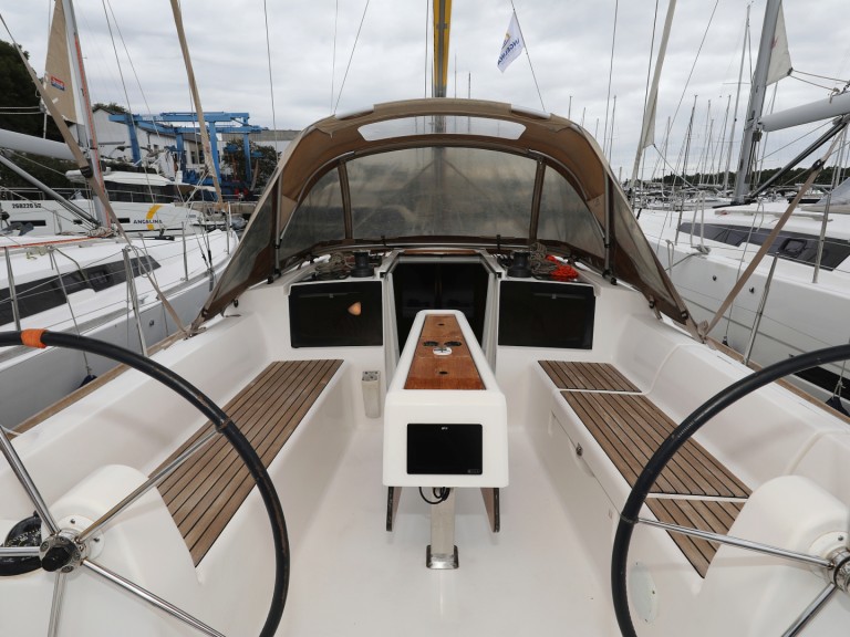 Boot mieten Šibenik günstig Dufour 350 Grand Large