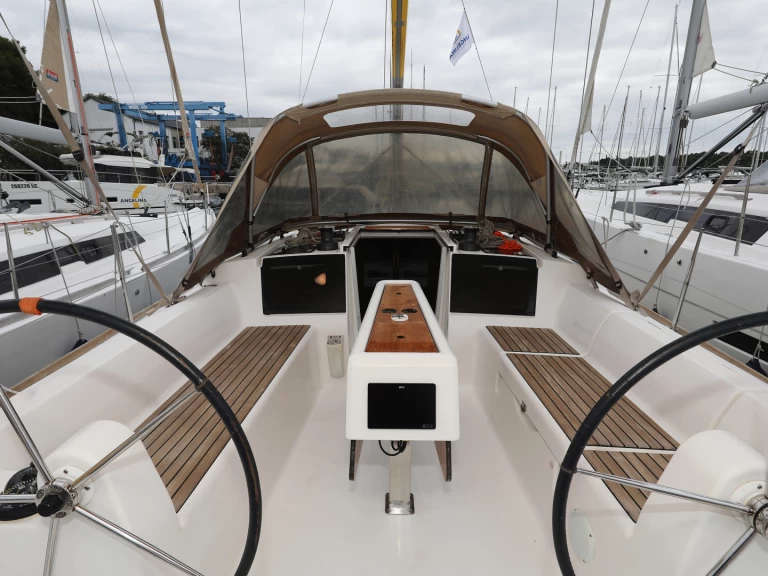 Boot mieten Šibenik günstig Dufour 350 Grand Large