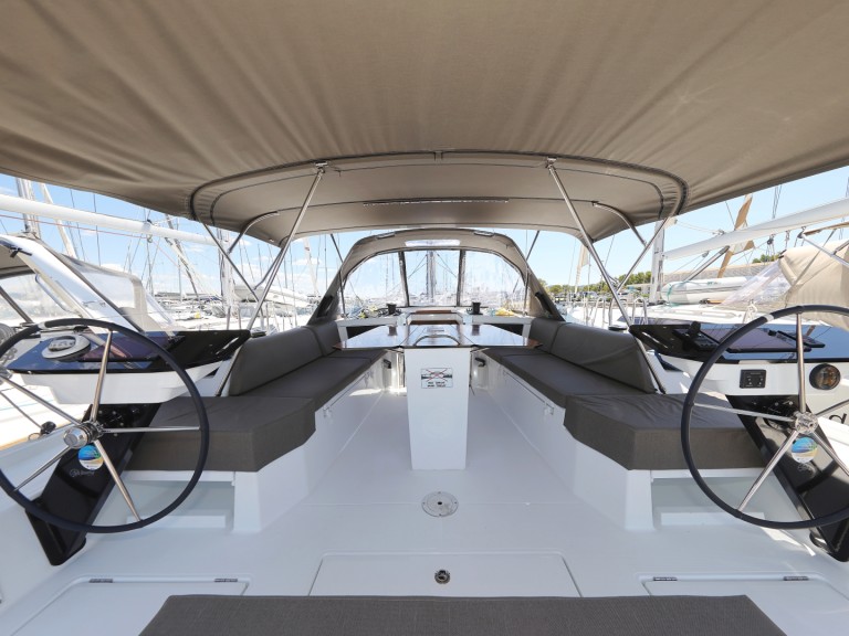 YachtCharter in Šibenik - Dufour Dufour 44 auf SamBoat