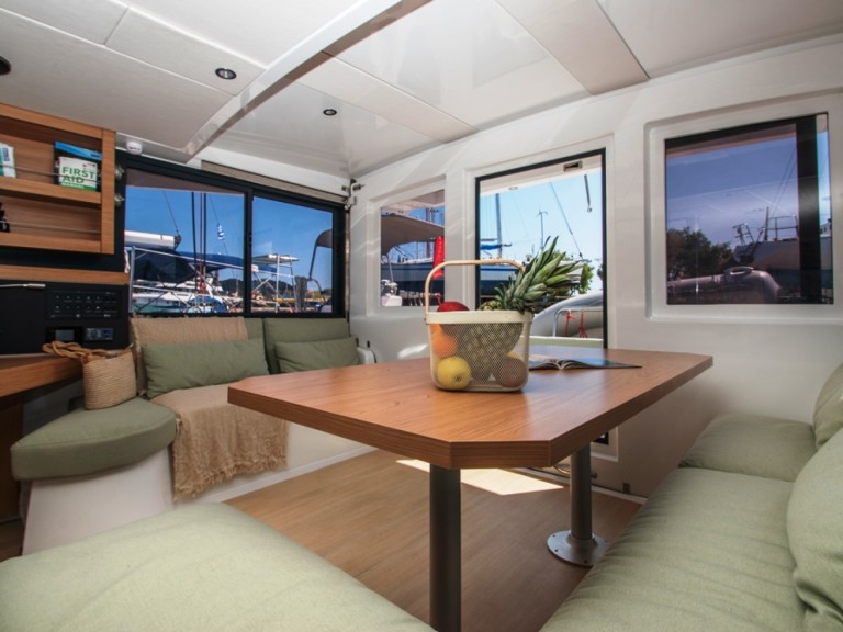 Boot mieten Nidri günstig Bali Catsmart