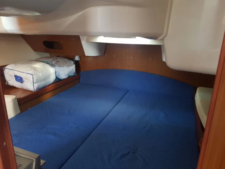 Ein Jeanneau Sun Odyssey 42 DS mieten in Port-Haliguen