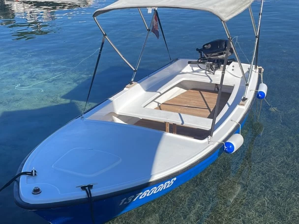 Motorboot mit oder ohne Skipper Pasara mieten in Rab