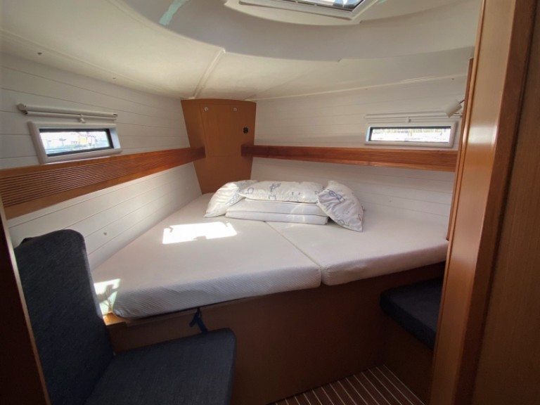 YachtCharter in Sukošan - Bavaria Bavaria 40 auf SamBoat