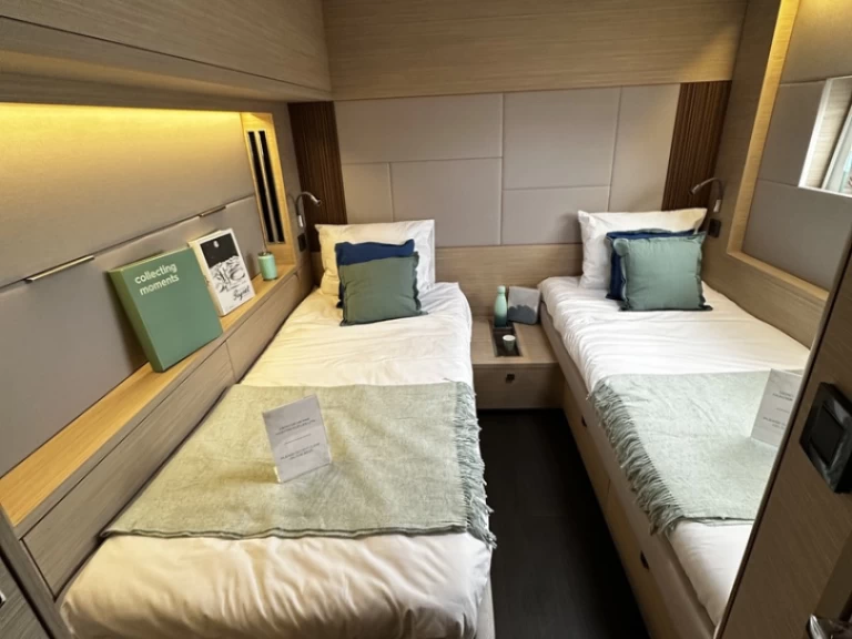 YachtCharter in Castellammare di Stabia - Lagoon Lagoon 60 auf SamBoat