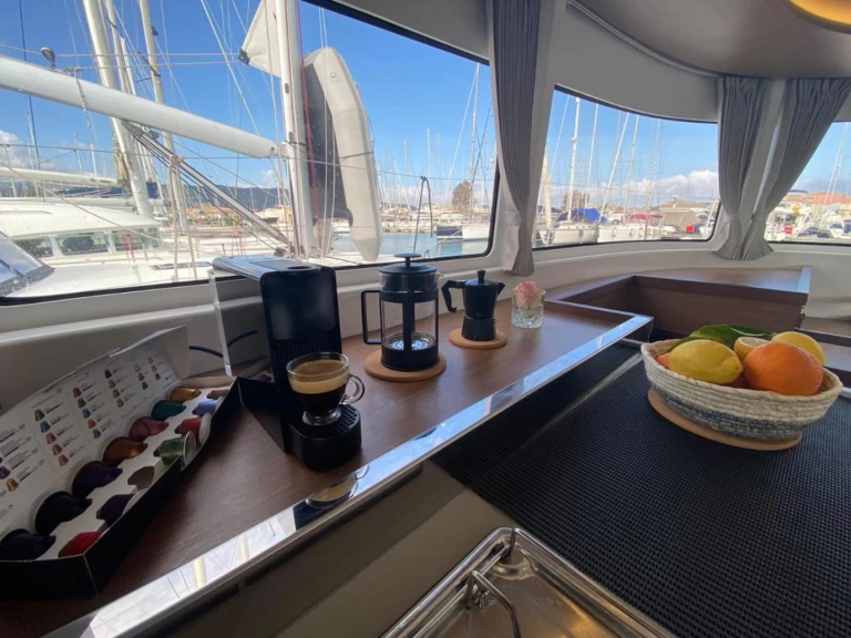 Katamaran mieten in Lefkáda - Lagoon Lagoon 46