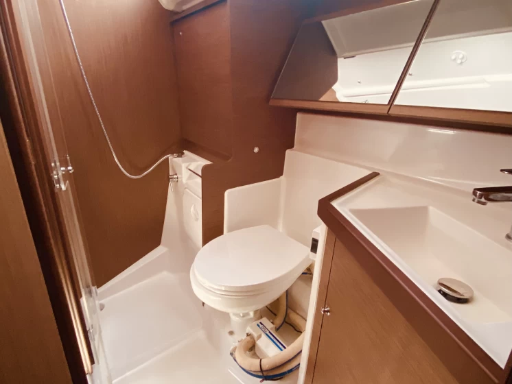 Vermietung Segelboot Bénéteau mit Führerschein