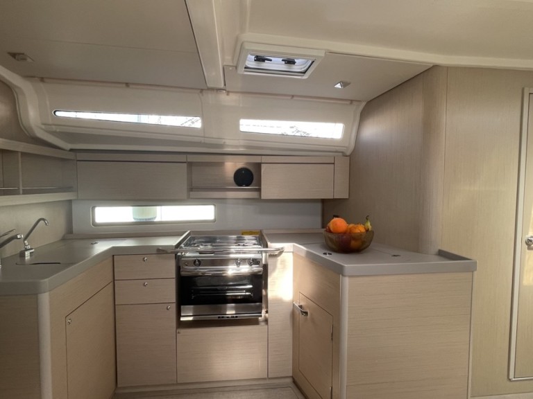 Bénéteau Oceanis 40.1 mieten Castiglioncello