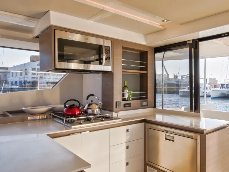 YachtCharter in Port Grimaud - Leopard Leopard 53 Powercat auf SamBoat