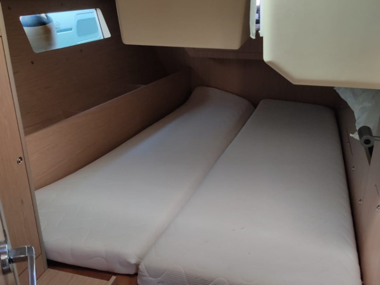 Bootsverleih Bénéteau Oceanis 41.1 Salerno Samboat