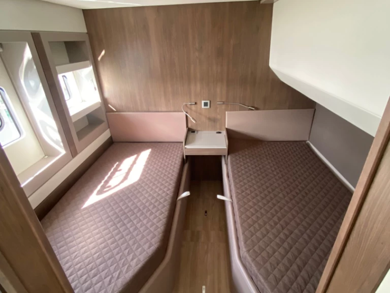 Katamaran mieten in Golfo Aranci zum besten Preis