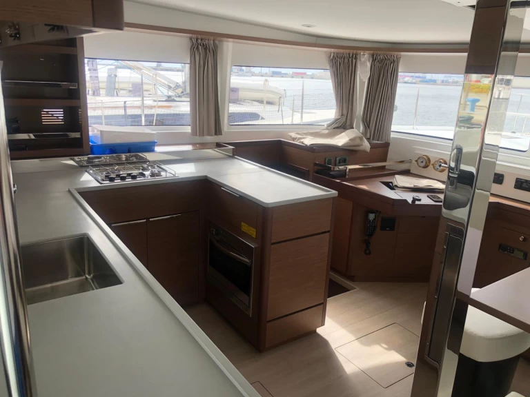 Boot mieten Cagliari günstig Lagoon 46